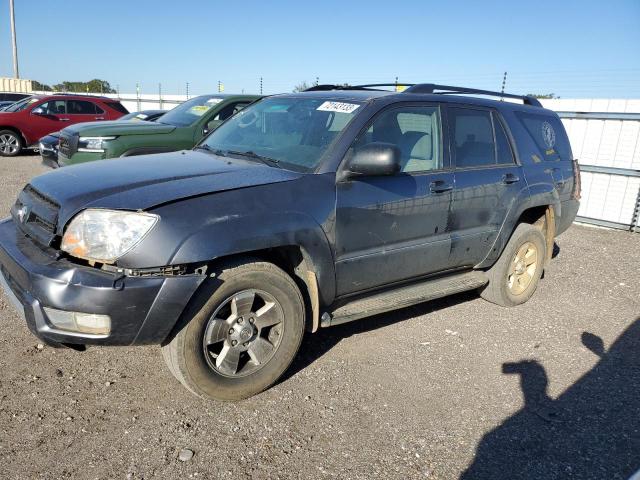 TOYOTA 4RUNNER SR 2004 مع رقم تعريف المركبة JTEBU14R948022352 - صورة من المزاد