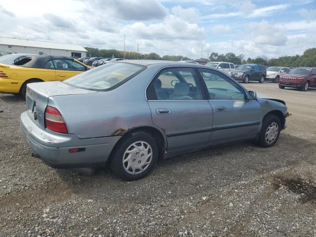 Photo 3 from auction – 1994 HONDA ACCORD with VIN 1HGCD5635RA135757