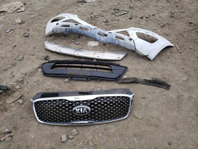 Photo 13 from auction – 2016 KIA SORENTO SX with VIN 5XYPKDA58GG142207