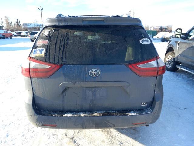 Photo 6 from auction – 2017 TOYOTA SIENNA XLE with VIN 5TDDZ3DC2HS152674