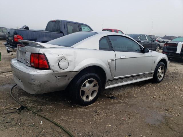 Photo 3 from auction – 2000 FORD MUSTANG with VIN 1FAFP4048YF303073