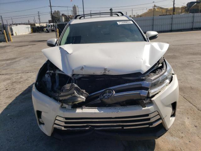 Photo 5 from auction – 2018 TOYOTA HIGHLANDER with VIN 5TDDZRFHXJS864092