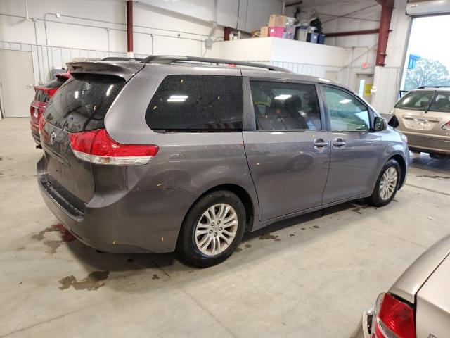 Photo 3 from auction – 2011 TOYOTA SIENNA XLE with VIN 5TDYK3DC7BS116363