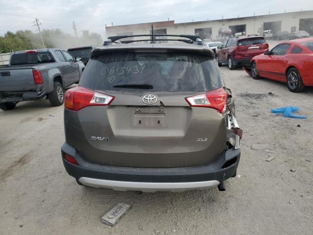 Photo 6 from auction – 2015 TOYOTA RAV4 XLE with VIN JTMWFREV5FD065431