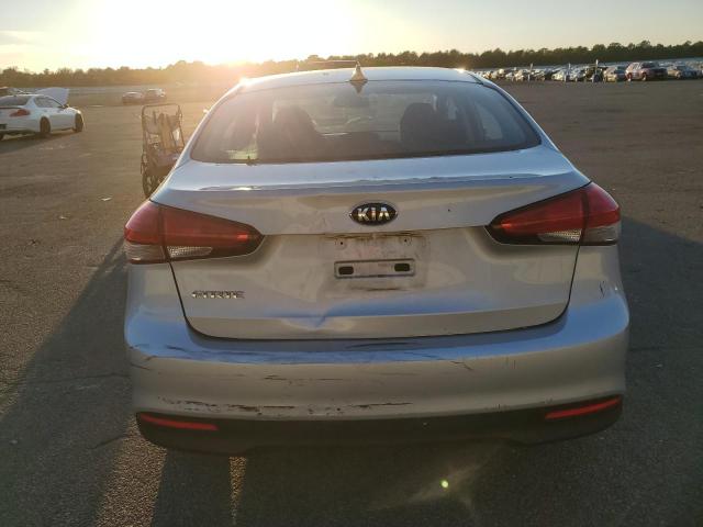 Photo 6 from auction – 2018 KIA FORTE LX with VIN 3KPFK4A71JE193663