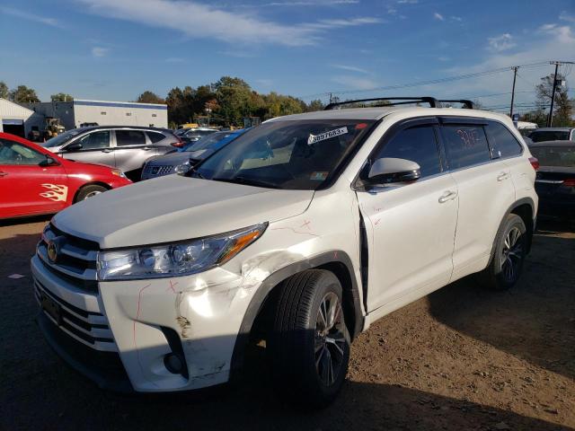 TOYOTA HIGHLANDER 2017 with VIN 5TDBZRFH8HS376342 - Photo from auction