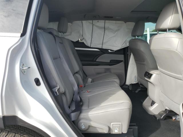Photo 11 from auction – 2019 TOYOTA HIGHLANDER with VIN 5TDKZRFHXKS566442