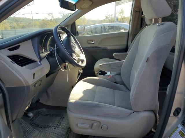 Photo 7 from auction – 2017 TOYOTA SIENNA LE with VIN 5TDKZ3DC5HS804775