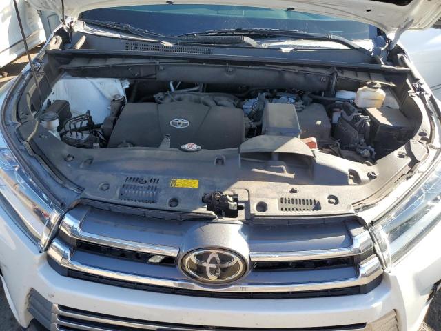 Photo 11 from auction – 2019 TOYOTA HIGHLANDER with VIN 5TDDZRFH5KS923440