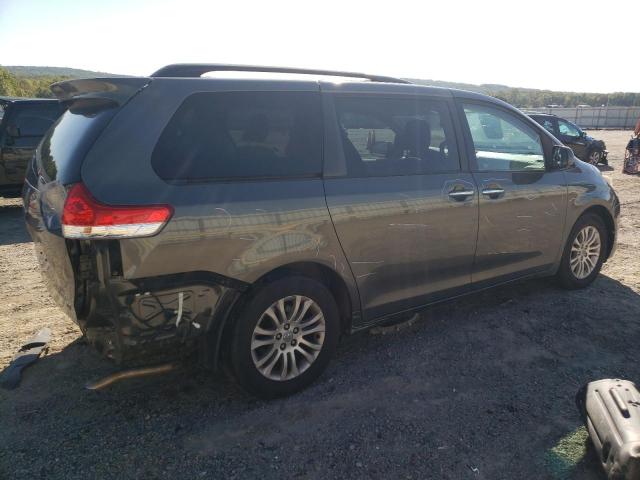 Photo 3 from auction – 2012 TOYOTA SIENNA XLE with VIN 5TDYK3DC3CS183267