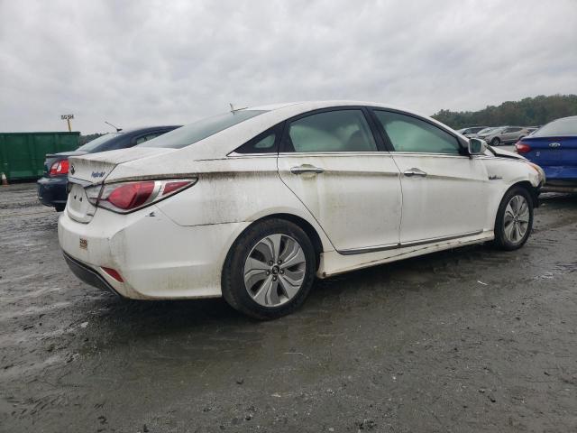 Photo 3 from auction – 2013 HYUNDAI SONATA with VIN KMHEC4A48DA100509