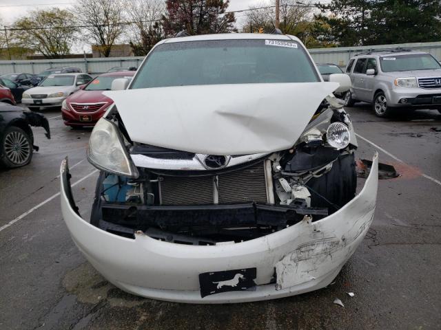 Photo 5 from auction – 2010 TOYOTA SIENNA XLE with VIN 5TDYK4CC8AS312253