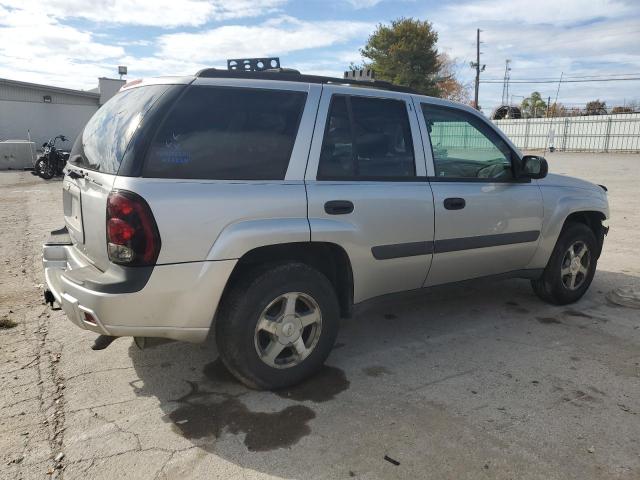 Photo 3 from auction – 2005 CHEVROLET TRAILBLAZE with VIN 1GNDT13S352168519