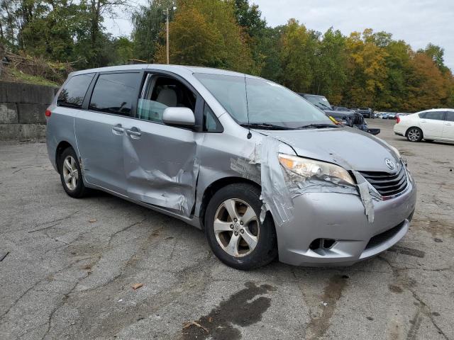 Photo 4 from auction – 2012 TOYOTA SIENNA BAS with VIN 5TDKA3DCXCS014016