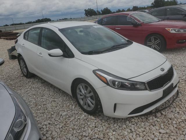 Photo 4 from auction – 2017 KIA FORTE LX with VIN 3KPFL4A76HE026240
