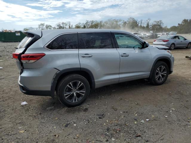 Photo 3 from auction – 2018 TOYOTA HIGHLANDER with VIN 5TDBZRFH0JS848748