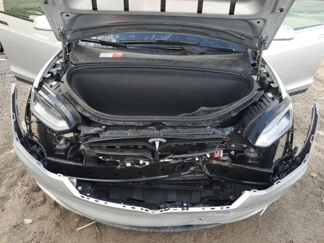 Photo 11 from auction – 2018 TESLA MODEL X with VIN 5YJXCDE20JF102506