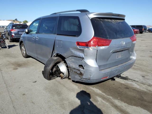 Photo 3 from auction – 2013 TOYOTA SIENNA LE with VIN 5TDKK3DC9DS305895
