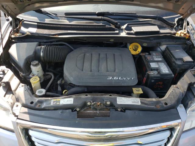 Photo 12 from auction – 2015 CHRYSLER TOWN & COU with VIN 2C4RC1HG1FR719956