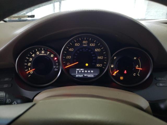 Photo 9 from auction – 2005 ACURA RL with VIN JH4KB16535C013311