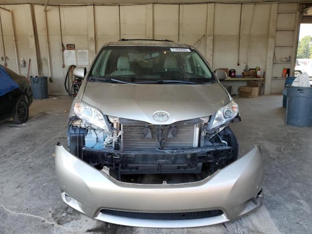 Photo 5 from auction – 2017 TOYOTA SIENNA XLE with VIN 5TDDZ3DC6HS150295