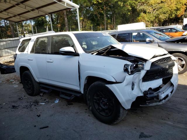 Photo 4 from auction – 2018 TOYOTA 4RUNNER SR with VIN JTEZU5JR0J5168386