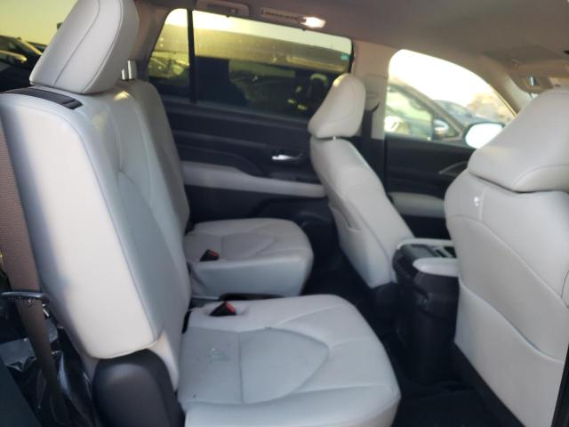 Photo 11 from auction – 2024 TOYOTA GRAND HIGH with VIN 5TDAAAB55RS010341