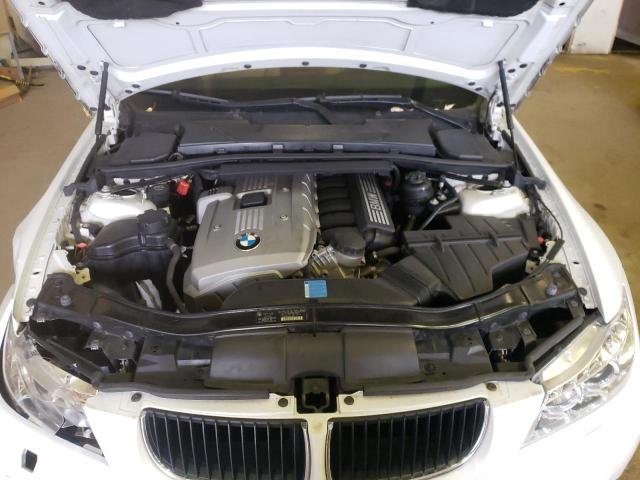 Photo 11 from auction – 2006 BMW 325 XI with VIN WBAVD13576KV02893
