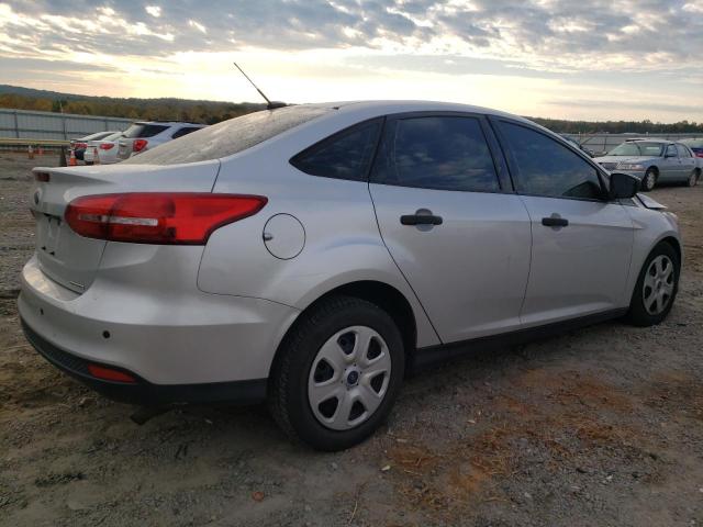 Photo 3 from auction – 2016 FORD FOCUS S with VIN 1FADP3E20GL352986