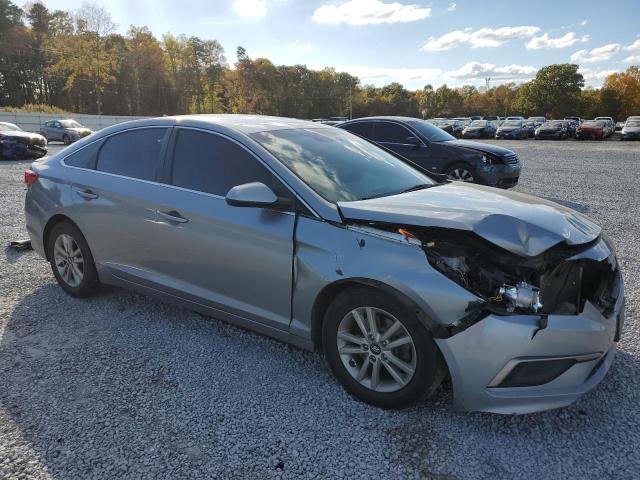 Photo 4 from auction – 2017 HYUNDAI SONATA SE with VIN 5NPE24AF9HH563153