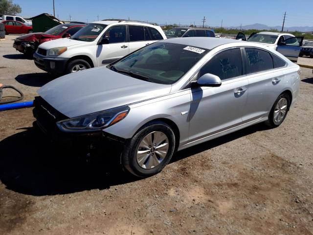 HYUNDAI SONATA HYB 2018 with VIN KMHE24L3XJA080959 - Photo from auction