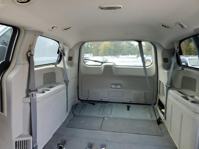 Photo 10 from auction – 2010 CHRYSLER TOWN & COU with VIN 2A4RR2D1XAR365959