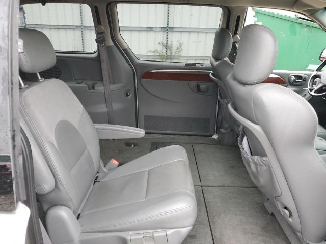 Photo 11 from auction – 2005 CHRYSLER TOWN & COU with VIN 2C4GP64L85R337773