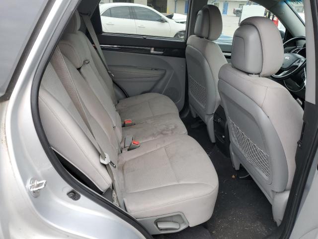 Photo 11 from auction – 2014 KIA SORENTO LX with VIN 5XYKTCA69EG505976