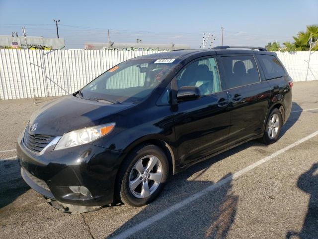 TOYOTA SIENNA LE 2017 with VIN 5TDKZ3DC4HS844488 - Photo from auction