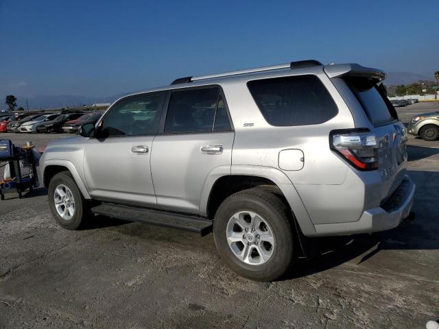 Photo 2 from auction – 2022 TOYOTA 4RUNNER SR with VIN JTEMU5JR5N5996286