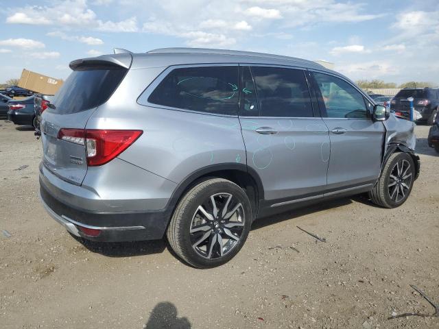 Photo 3 from auction – 2019 HONDA PILOT TOUR with VIN 5FNYF6H97KB008737