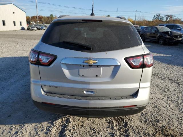 Photo 6 from auction – 2017 CHEVROLET TRAVERSE L with VIN 1GNKVFKD4HJ238024
