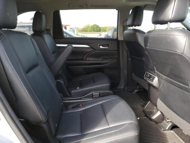 Photo 11 from auction – 2016 TOYOTA HIGHLANDER with VIN 5TDJKRFH9GS328640