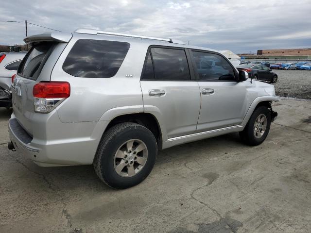 Photo 3 from auction – 2010 TOYOTA 4RUNNER SR with VIN JTEBU5JR5A5019442