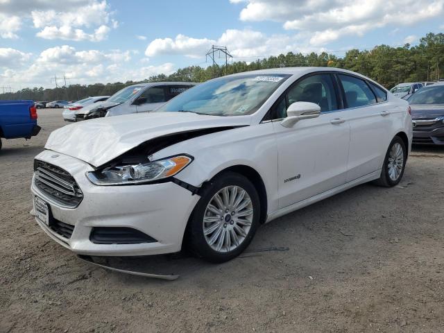 FORD FUSION SE 2016 with VIN 3FA6P0LU1GR405613 - Photo from auction