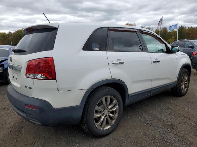 Photo 3 from auction – 2011 KIA SORENTO EX with VIN 5XYKU4A23BG012659