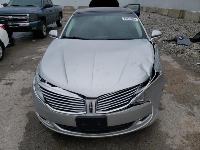 Photo 11 from auction – 2016 LINCOLN MKZ with VIN 3LN6L2J91GR612644