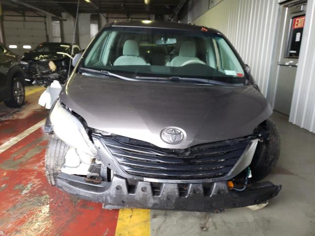 Photo 5 from auction – 2012 TOYOTA SIENNA LE with VIN 5TDKK3DCXCS243857