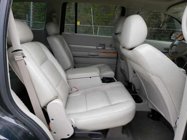 Photo 11 from auction – 2007 CHRYSLER ASPEN LIMI with VIN 1A8HW58227F548232
