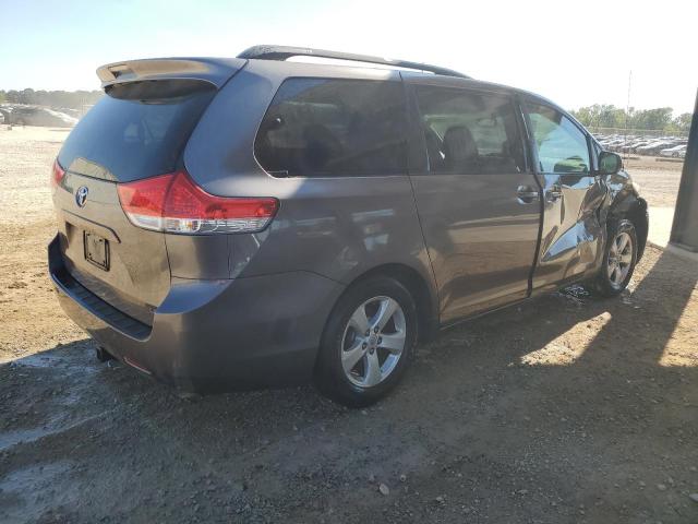 Photo 3 from auction – 2014 TOYOTA SIENNA LE with VIN 5TDKK3DC5ES434167