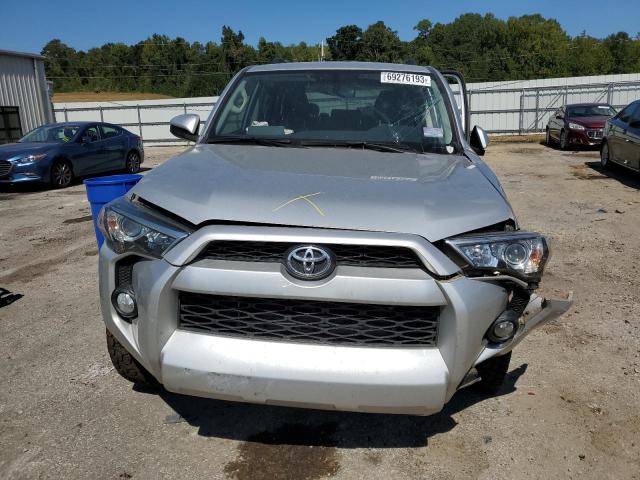 Photo 5 from auction – 2019 TOYOTA 4RUNNER SR with VIN JTEBU5JRXK5620699