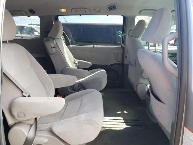 Photo 11 from auction – 2015 TOYOTA SIENNA LE with VIN 5TDKK3DC7FS683975