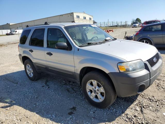 Photo 4 from auction – 2005 FORD ESCAPE XLT with VIN 1FMYU93175KB63588