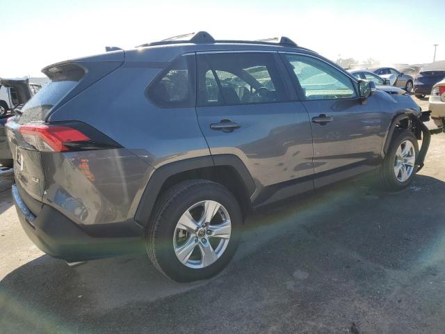 Photo 3 from auction – 2021 TOYOTA RAV4 XLE with VIN 2T3W1RFV4MC130459